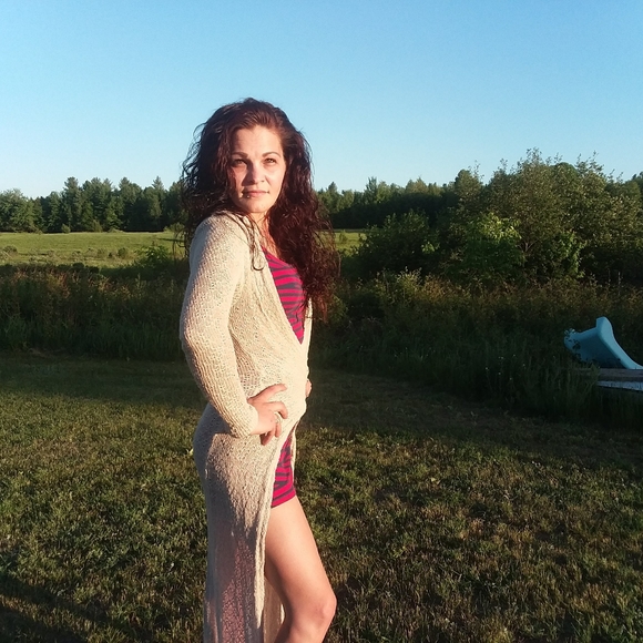 Items - Picture 16 of 16